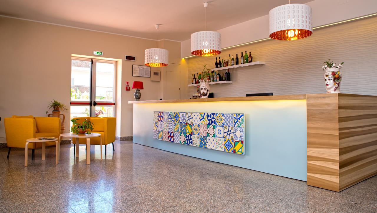 Hotel Solemar Sant'Alessio Siculo Exterior photo