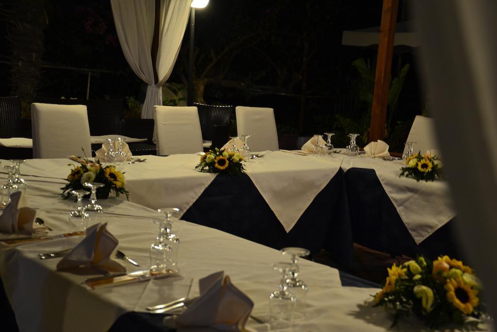 Hotel Solemar Sant'Alessio Siculo Exterior photo